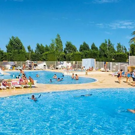Campsite Camping Les Salins De La Gardiole, Mobile 6 Personnes *